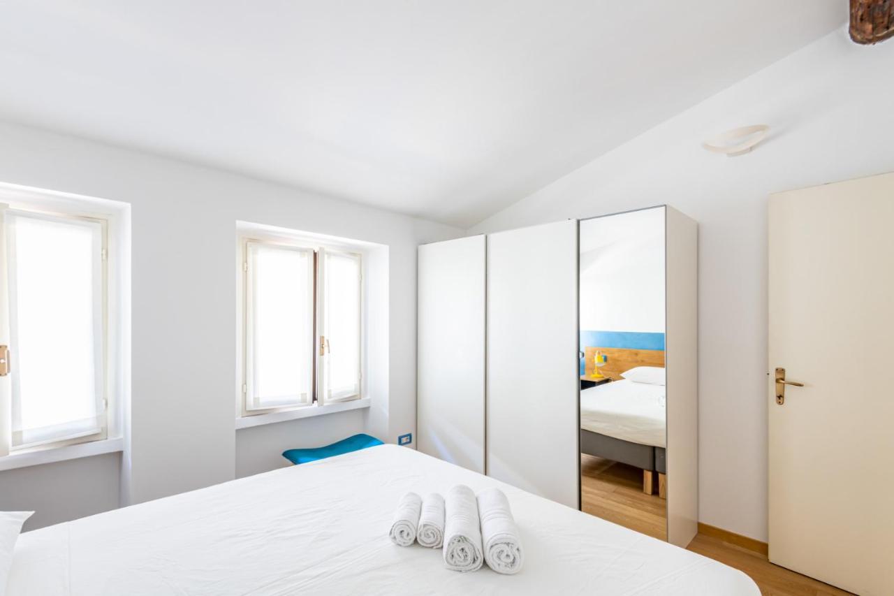Easylife - Romantico Appartamento Sulla Darsena Milán Exteriér fotografie