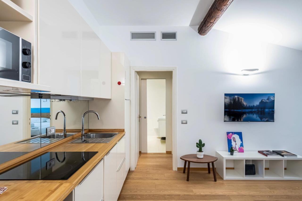 Easylife - Romantico Appartamento Sulla Darsena Milán Exteriér fotografie